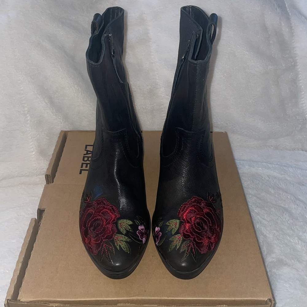 NWT Sheridan Mia SHALLOT Black Leather Embroidered Boot - Picture 7 of 15